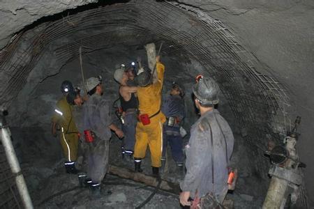 额济纳工程爆破中的危险因素分析以及应对工程爆破危险的措施